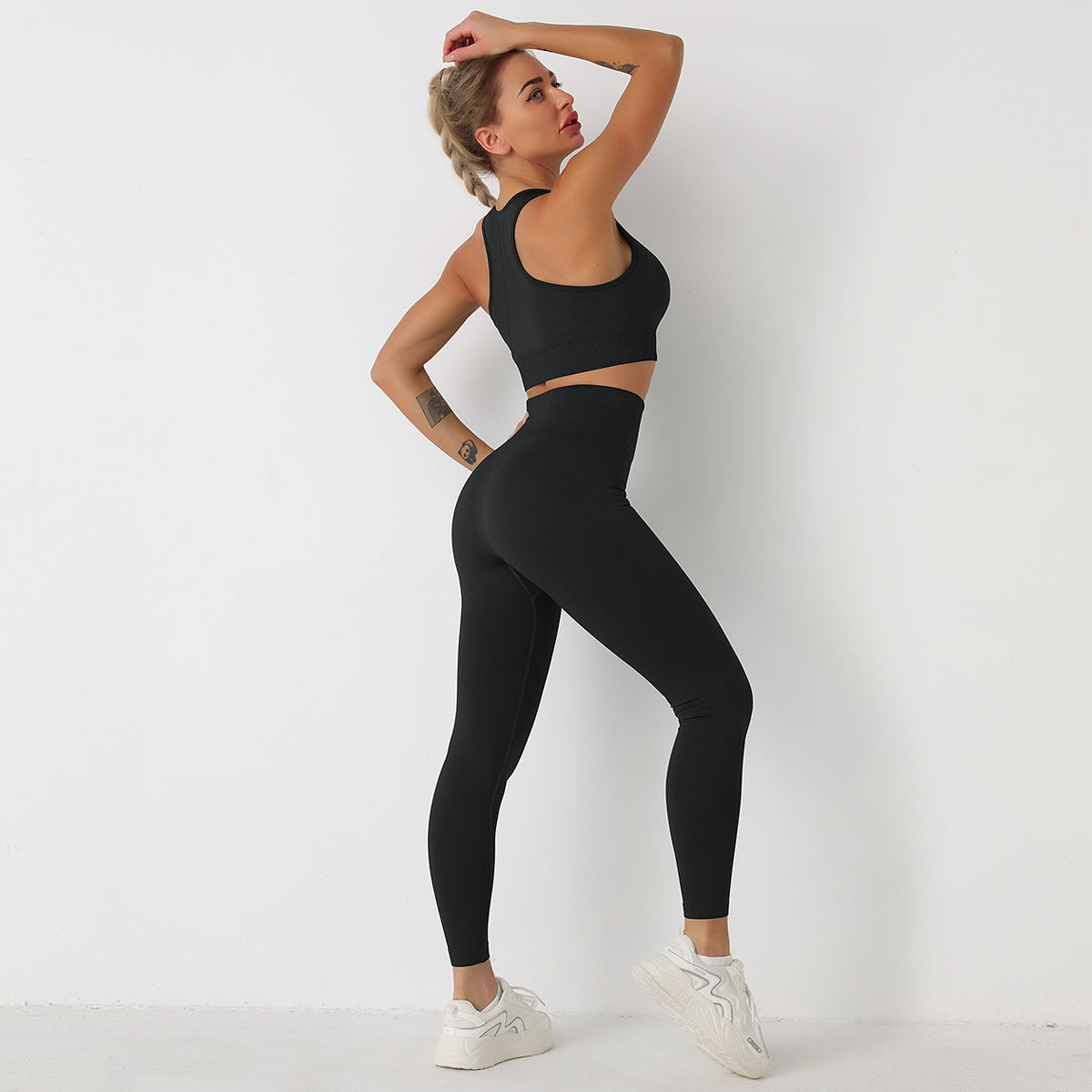 Avurer ElevateMotion 2-Piece Set — Sports Bra & Leggings - Black