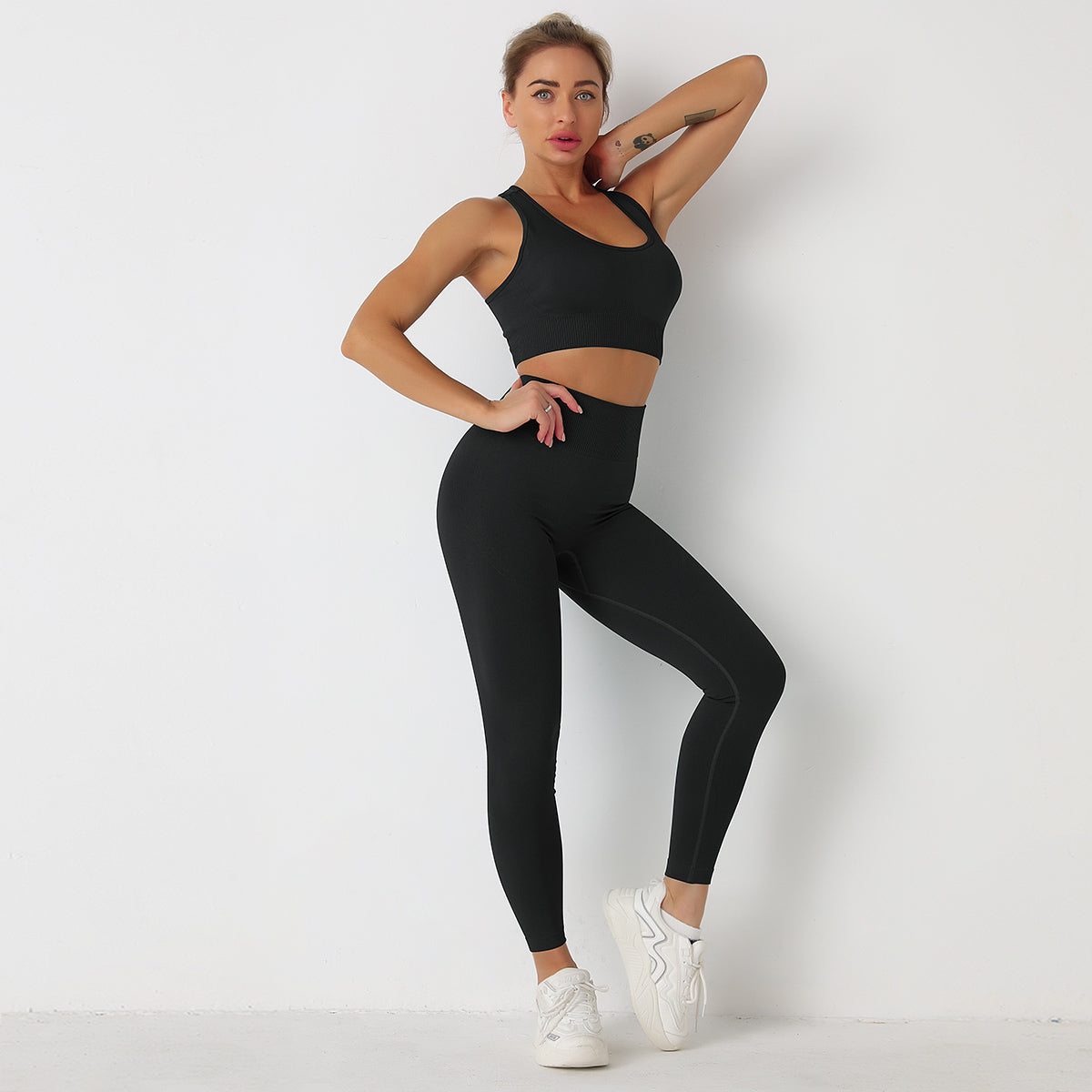 Avurer ElevateMotion 2-Piece Set — Sports Bra & Leggings - Black
