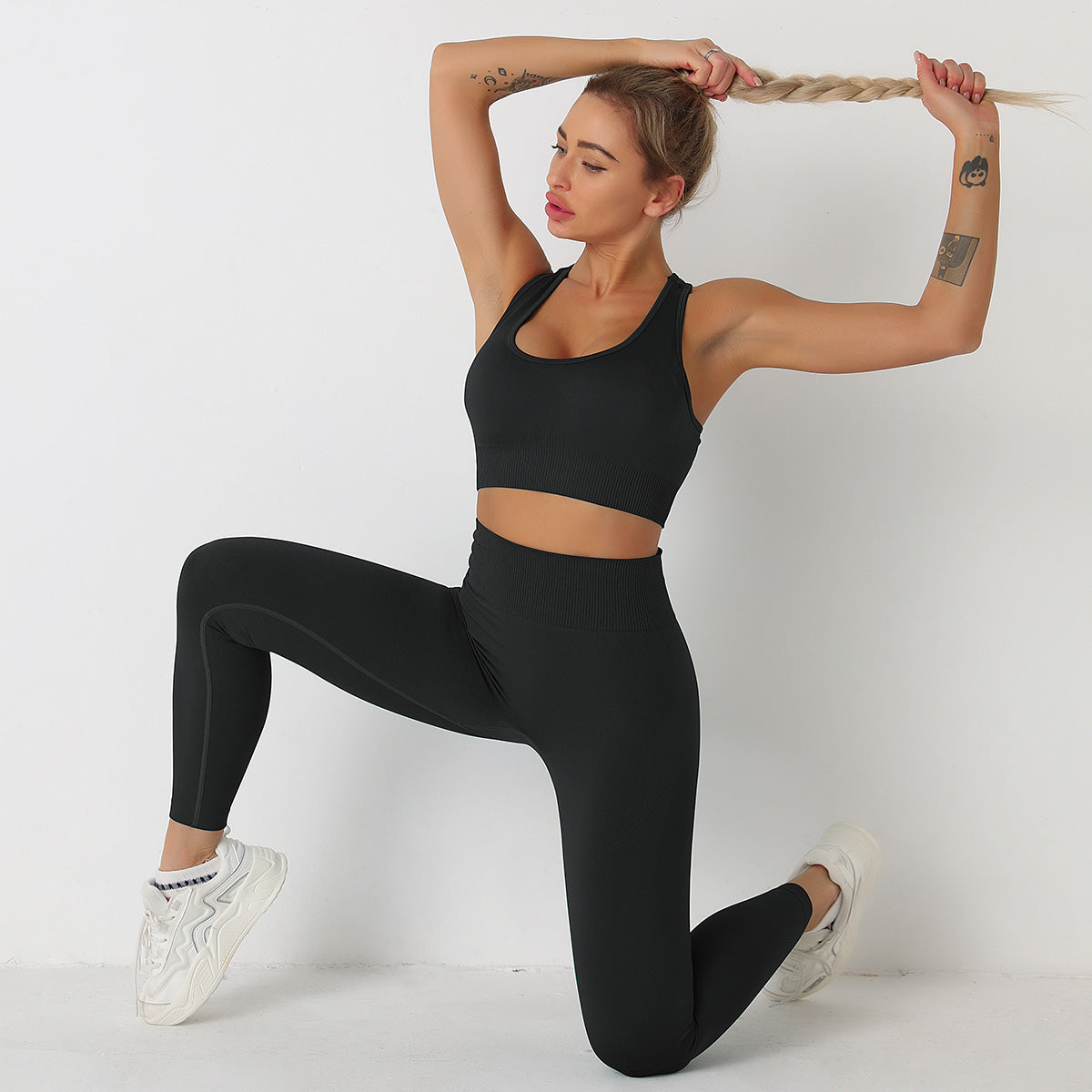 Avurer ElevateMotion 2-Piece Set — Sports Bra & Leggings - Black