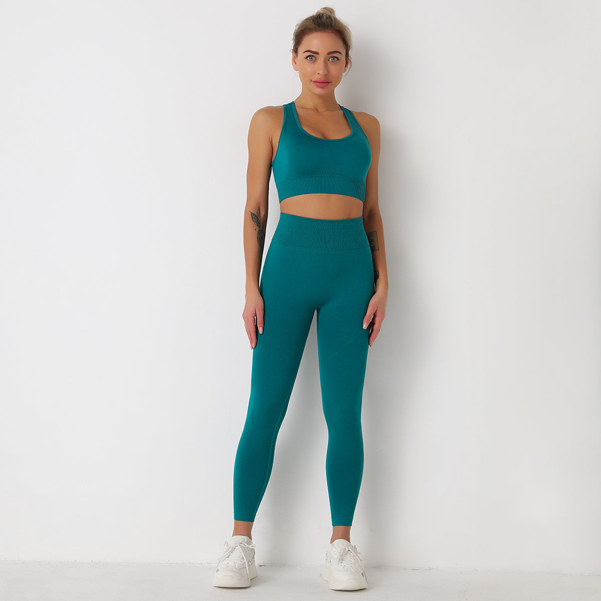 Avurer ElevateMotion 2-Piece Set — Sports Bra & Leggings - Dark Green
